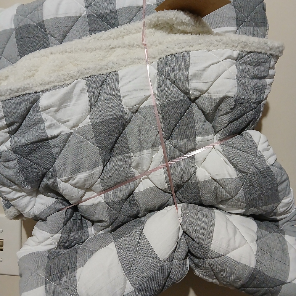 Gray and White Quilted Sherpa Blanket